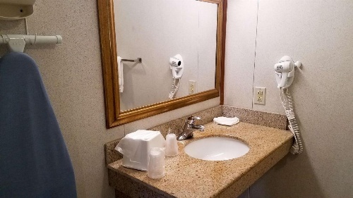 Northway Inn Queensbury - Lake George image 4